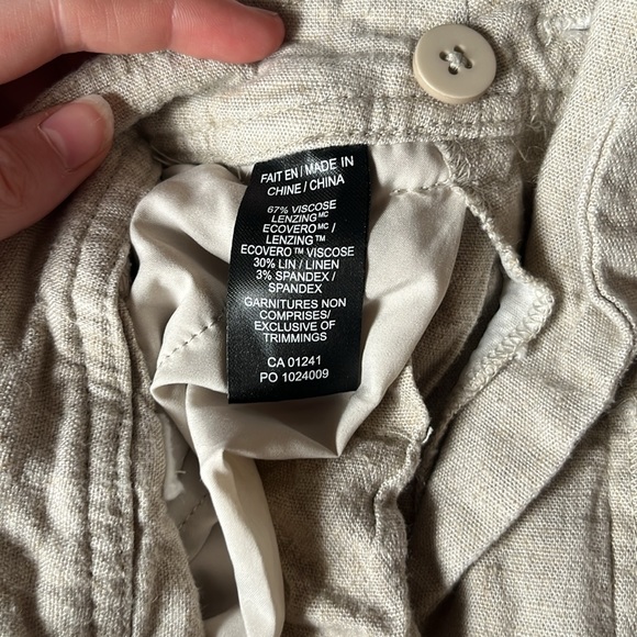 Small beige khakis shorts - Picture 2 of 5